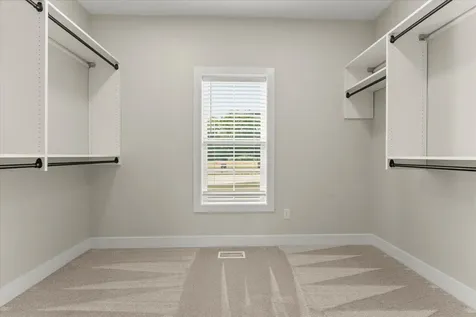 1408 Ravenwood Drive Mahomet IL 61853