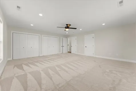 1408 Ravenwood Drive Mahomet IL 61853