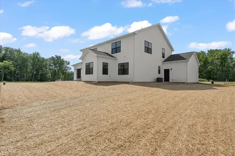 1408 Ravenwood Drive Mahomet IL 61853