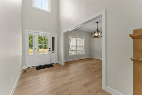 1408 Ravenwood Drive Mahomet IL 61853