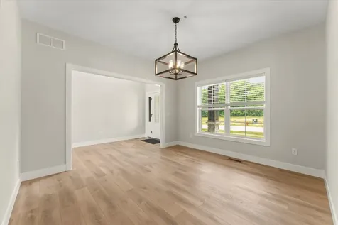 1408 Ravenwood Drive Mahomet IL 61853
