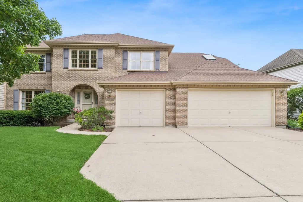 6127 Tyrnbury Drive Lisle IL 60532
