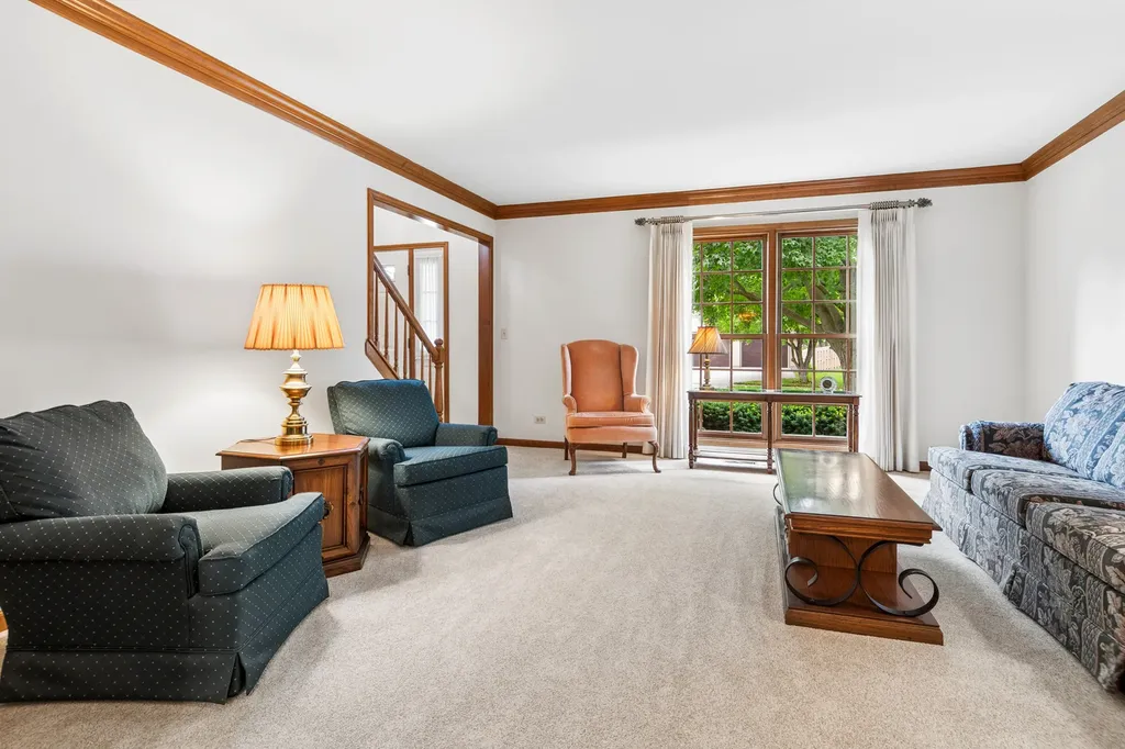 6127 Tyrnbury Drive Lisle IL 60532