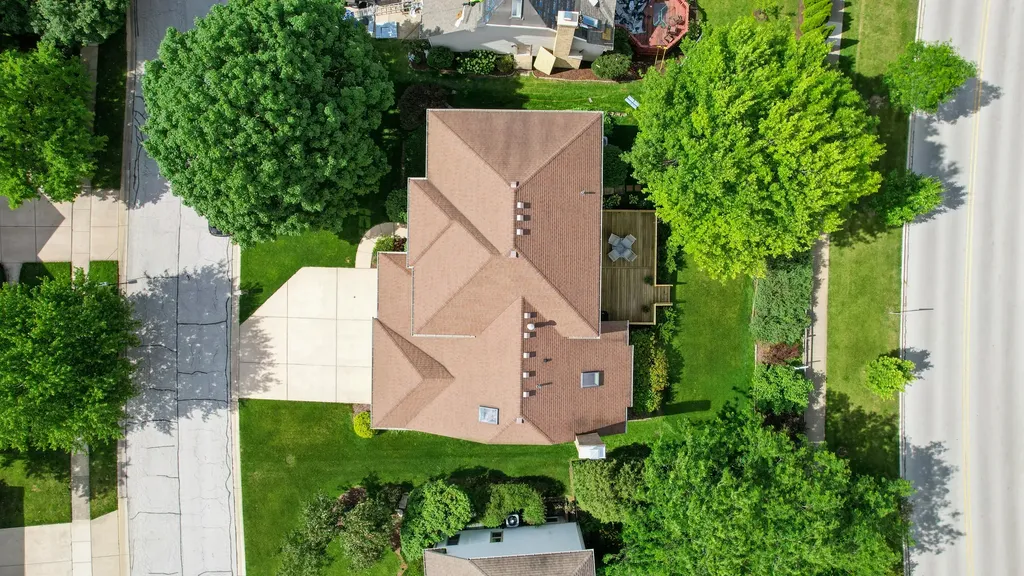 6127 Tyrnbury Drive Lisle IL 60532