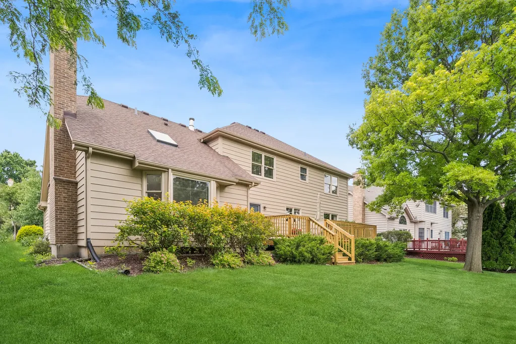 6127 Tyrnbury Drive Lisle IL 60532