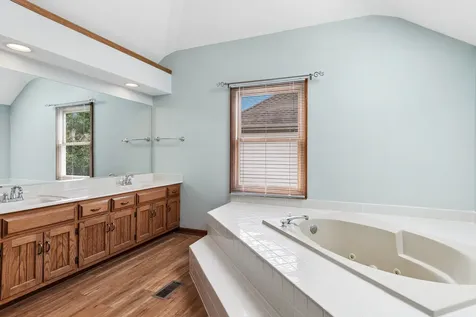 6127 Tyrnbury Drive Lisle IL 60532