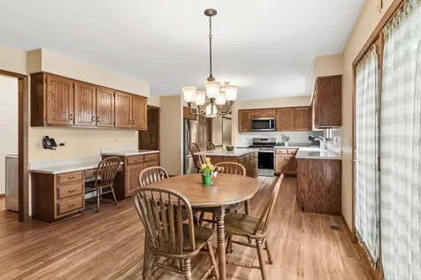 6127 Tyrnbury Drive Lisle IL 60532