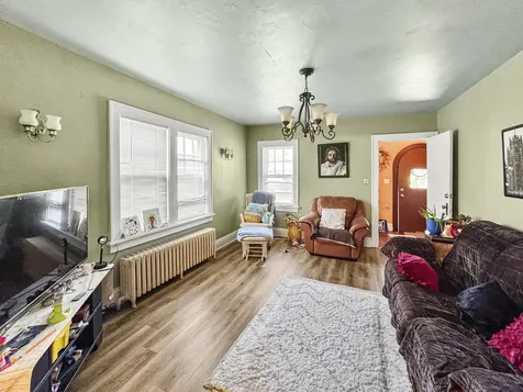 1141 Victoria Avenue North Chicago IL 60064