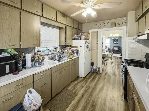 1141 Victoria Avenue North Chicago IL 60064
