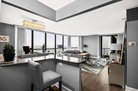 10 East Ontario Street Chicago IL 60611