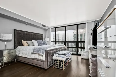 10 East Ontario Street Chicago IL 60611
