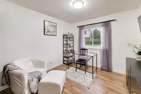 1264 Williamsburg Drive Schaumburg IL 60193