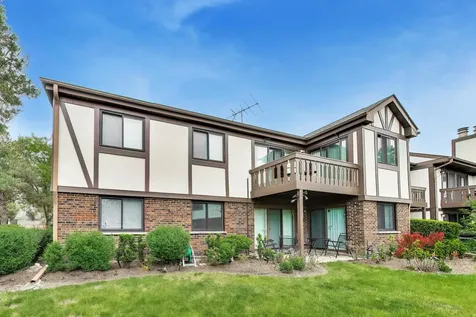 1264 Williamsburg Drive Schaumburg IL 60193