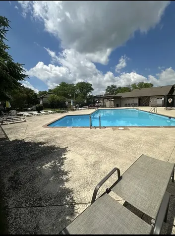 1264 Williamsburg Drive Schaumburg IL 60193