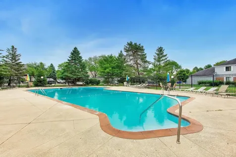 1264 Williamsburg Drive Schaumburg IL 60193