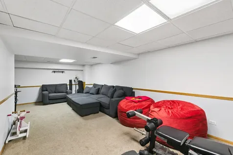 15931 Blackwater Court Tinley Park IL 60477