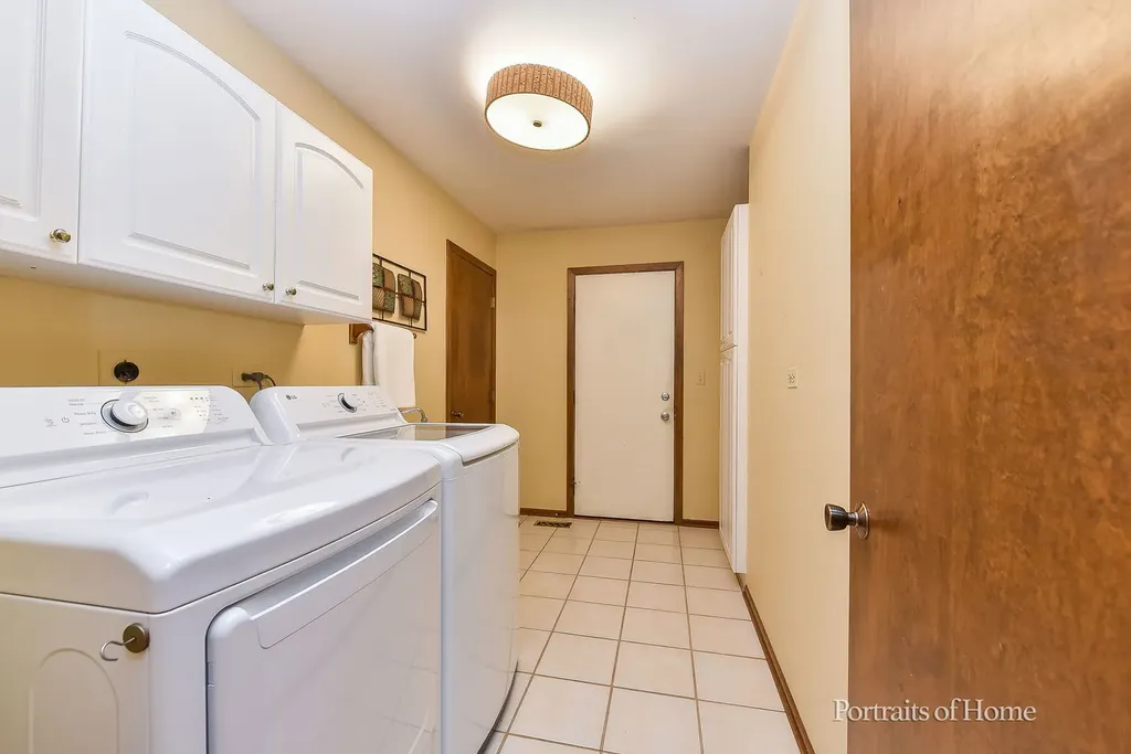 674 Honeysuckle Drive Naperville IL 60540