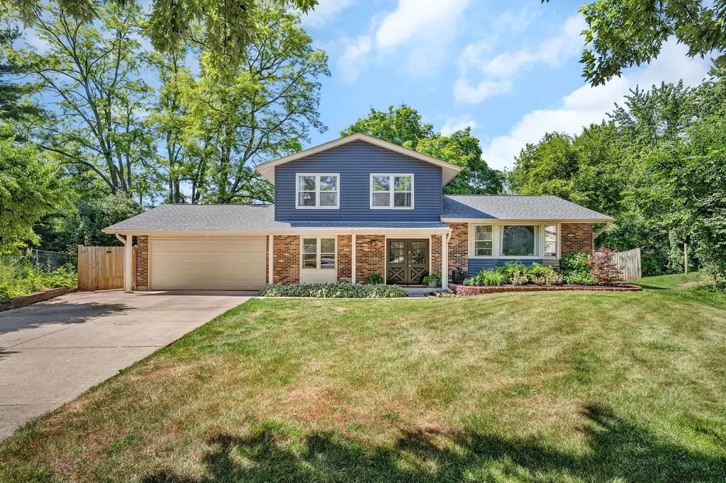 5 Assembly Court Bolingbrook IL 60440