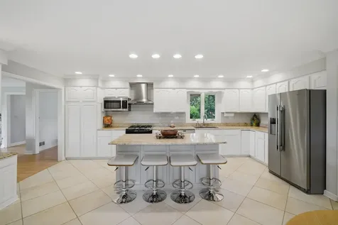 25730 North Eagle Drive Mundelein IL 60060