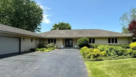 25730 North Eagle Drive Mundelein IL 60060