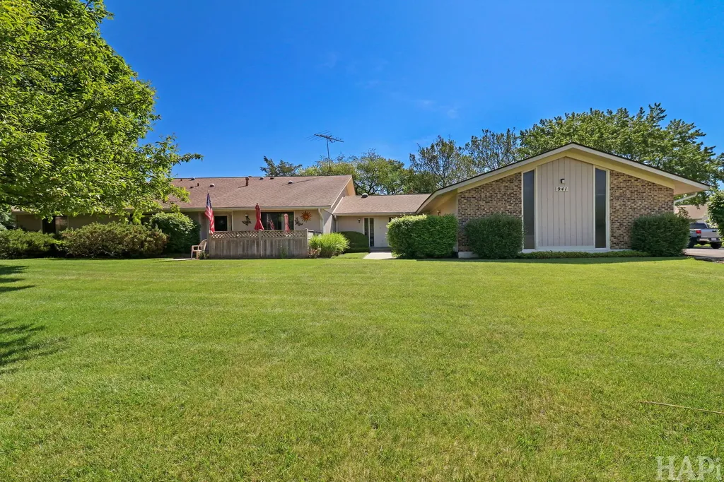 941 Wiltshire Drive Mchenry IL 60050