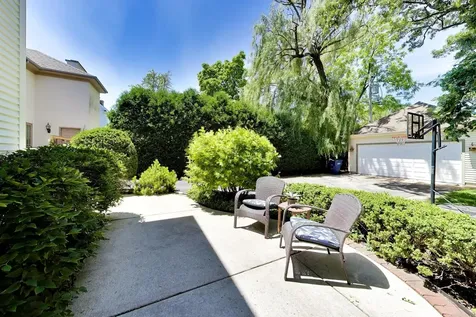 345 Madison Avenue Glencoe IL 60022