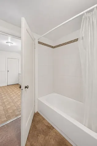 533 College Avenue Dekalb IL 60115