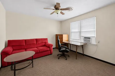 533 College Avenue Dekalb IL 60115