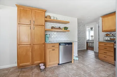 311 South 2nd Avenue Chenoa IL 61726