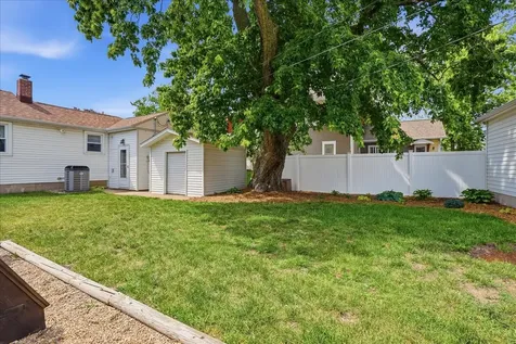 311 South 2nd Avenue Chenoa IL 61726