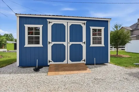 311 South 2nd Avenue Chenoa IL 61726