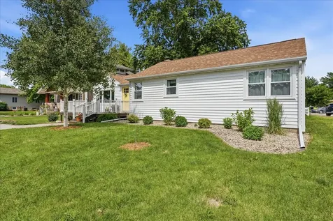 311 South 2nd Avenue Chenoa IL 61726