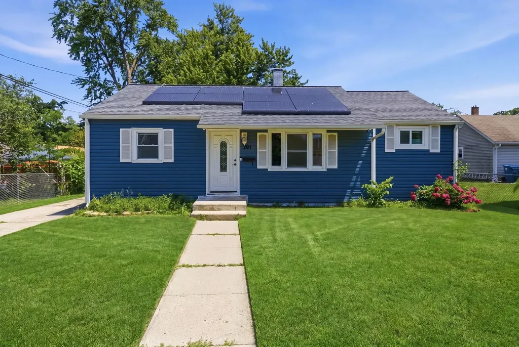 361 Trask Street Aurora IL 60505