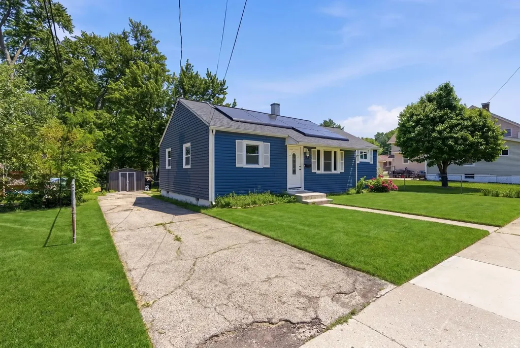 361 Trask Street Aurora IL 60505