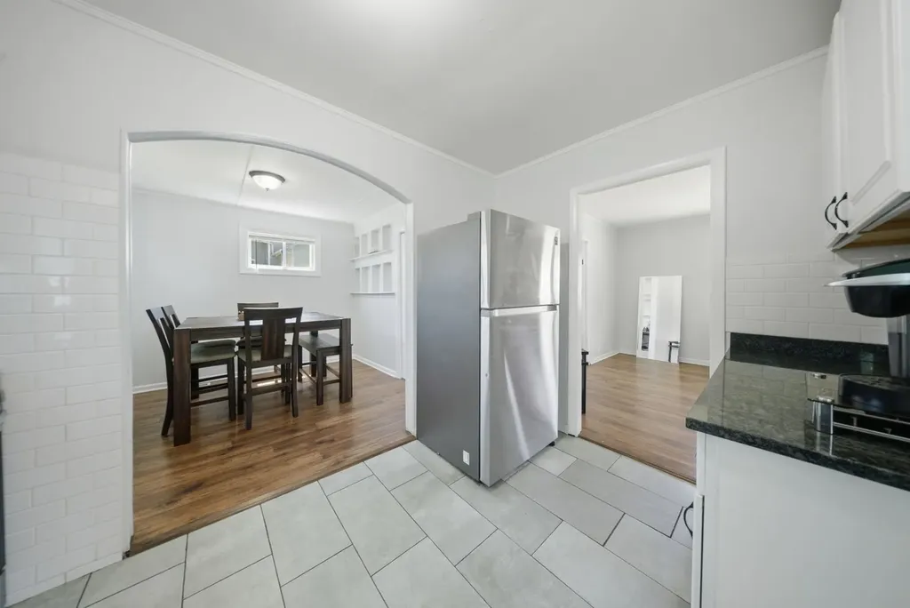 361 Trask Street Aurora IL 60505