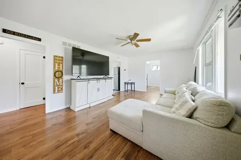 361 Trask Street Aurora IL 60505