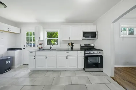 361 Trask Street Aurora IL 60505