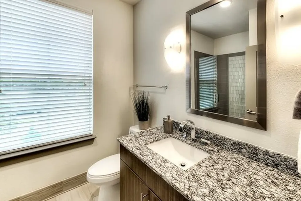 668 East Algonquin Road Schaumburg IL 60173