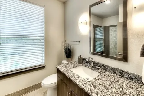 668 East Algonquin Road Schaumburg IL 60173