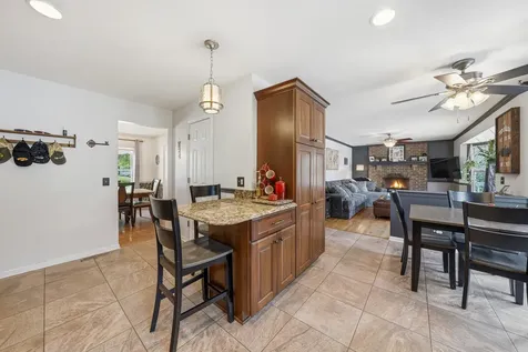 260 Hillhurst Drive Cary IL 60013