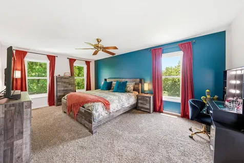 260 Hillhurst Drive Cary IL 60013