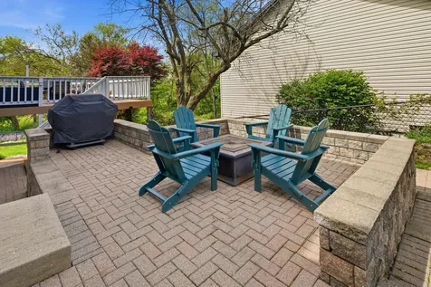 260 Hillhurst Drive Cary IL 60013