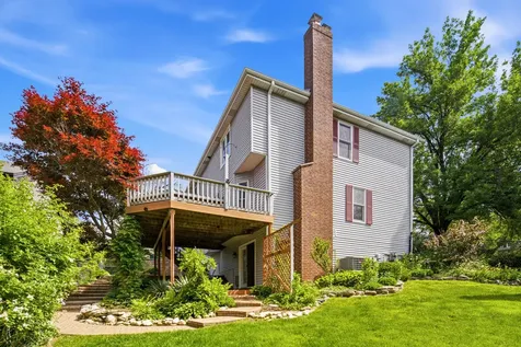 260 Hillhurst Drive Cary IL 60013
