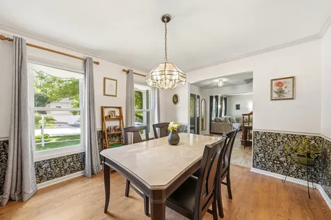 260 Hillhurst Drive Cary IL 60013