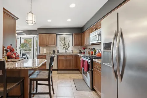260 Hillhurst Drive Cary IL 60013