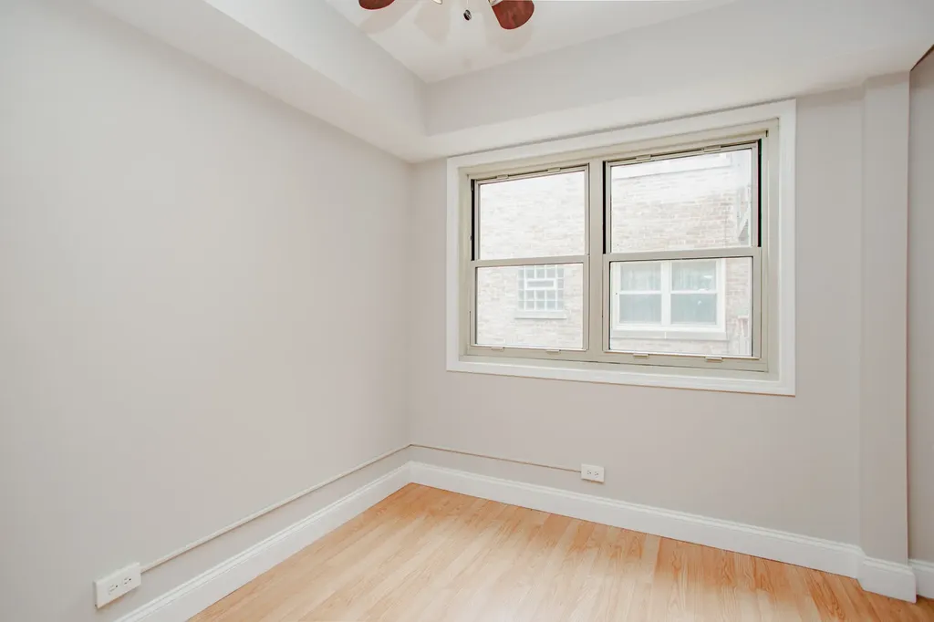 7521 North Damen Avenue Chicago IL 60645