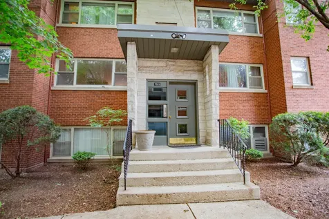 7521 North Damen Avenue Chicago IL 60645