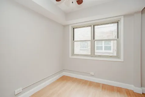 7521 North Damen Avenue Chicago IL 60645