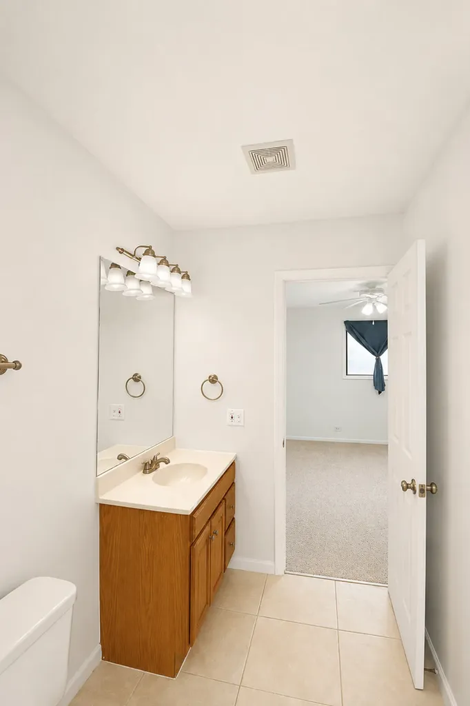 707 Sunfish Point Schaumburg IL 60194