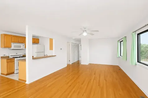 707 Sunfish Point Schaumburg IL 60194